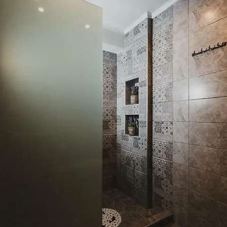 Lenti Street House Apartment
